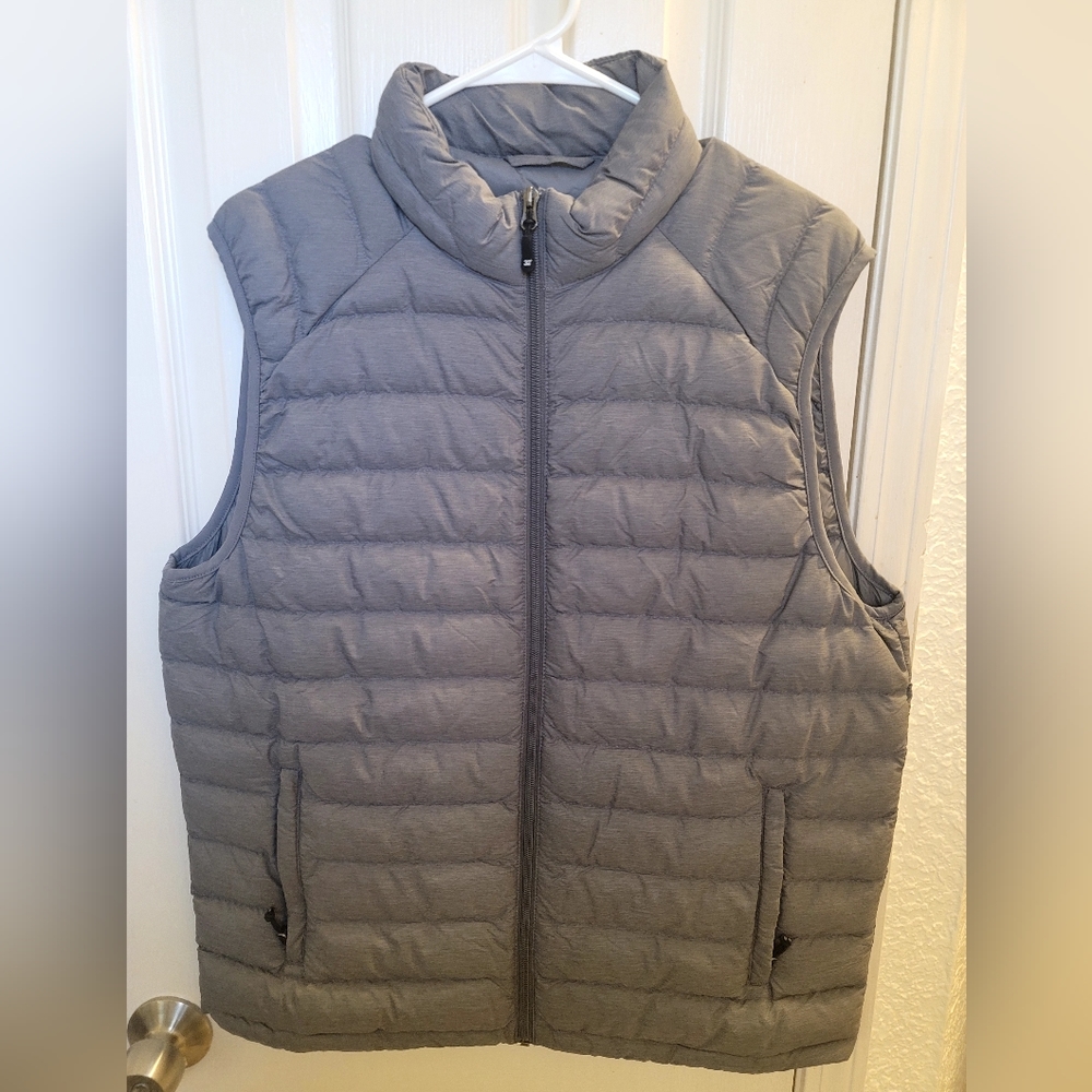 32 Degree Men's Vest